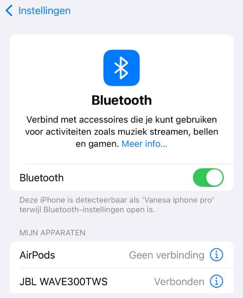 Bluetooth-instellingen op iPhone met JBL WAVE300TWS verbonden